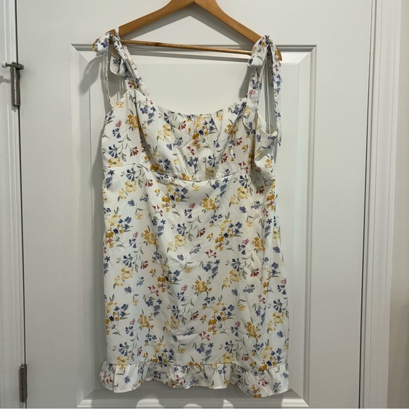Abercrombie & Fitch Faux Silk White Floral Tie Strap Mini Dress Ruffle Summer XL - Picture 4 of 13